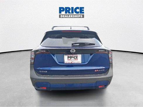 New 2026 Nissan Kicks SR w/ Cold Weather Package AWD/4WD image 6