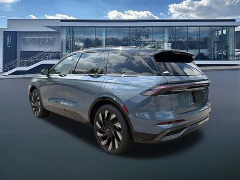 New 2026 Lincoln Nautilus Reserve w/ Jet Appearance Package AWD/4WD image 5