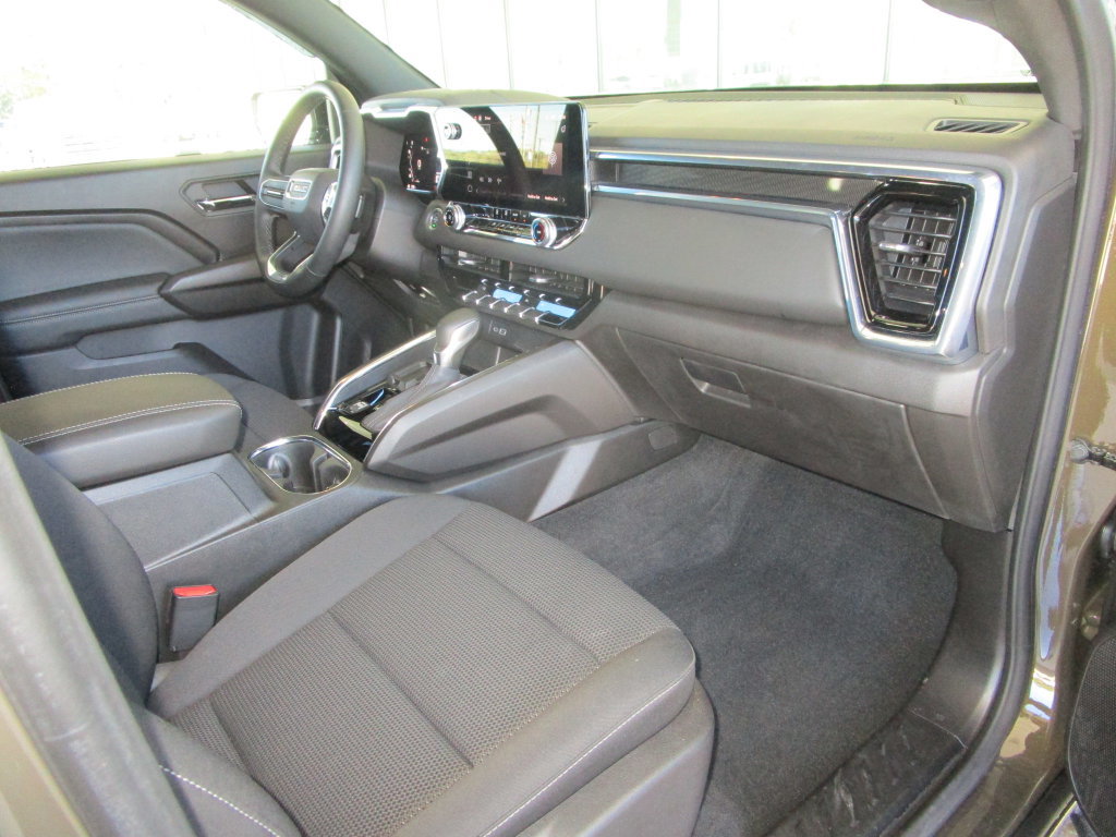 Used 2025 GMC Canyon Elevation RWD image 24