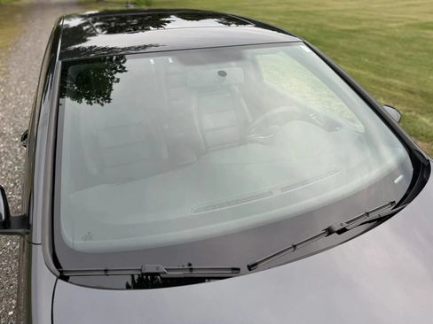 Used 2010 Volkswagen GTI 2-Door FWD image 33