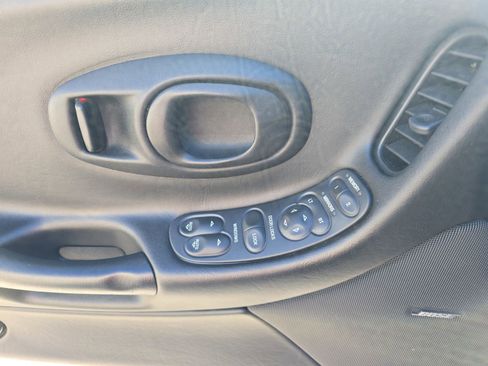 Used 2004 Chevrolet Corvette NA w/ Preferred Equipment Group image 30