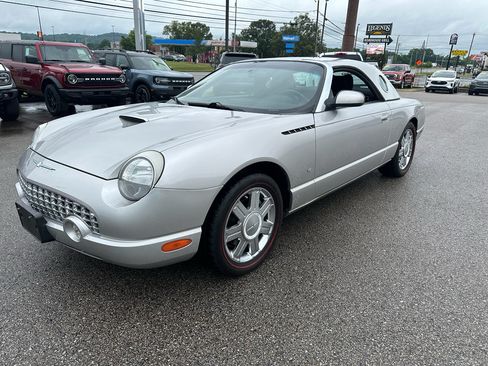Used 2004 Ford Thunderbird RWD image 3