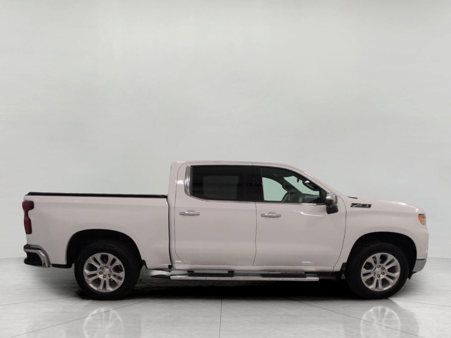 Used 2023 Chevrolet Silverado 1500 LTZ AWD/4WD image 11