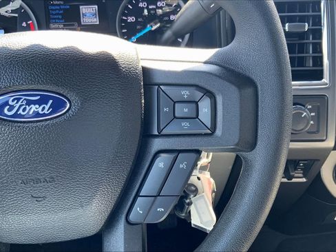 Used 2018 Ford F250 XLT w/ XLT Premium Package image 24