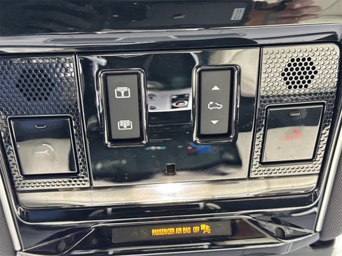 Used 2023 Land Rover Range Rover SE image 21