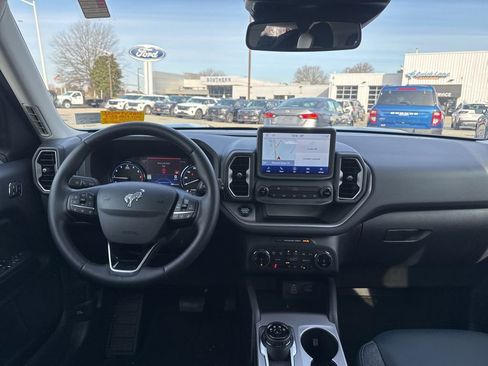 Used 2024 Ford Bronco Sport Outer Banks w/ Tech Package image 11