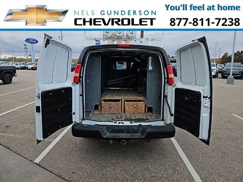 Used 2015 Chevrolet Express 3500 image 11