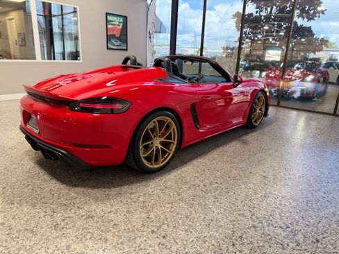 Used 2022 Porsche 718 Boxster Spyder RWD image 12