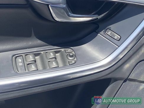 Used 2018 Volvo V60 T5 Dynamic w/ Vision Package FWD image 22