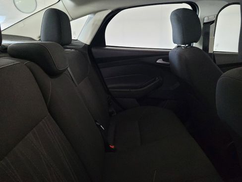 Used 2017 Ford Focus SEL FWD image 19