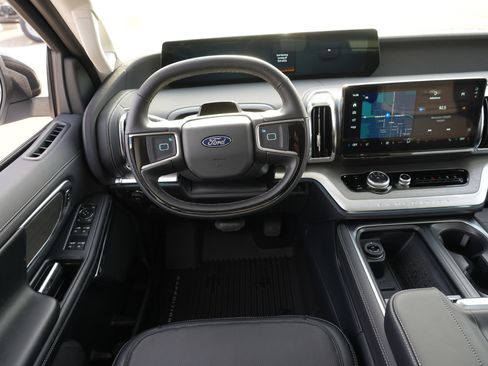 New 2025 Ford Expedition Platinum image 21