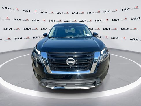 Used 2024 Nissan Pathfinder Platinum w/ Cargo Package image 3