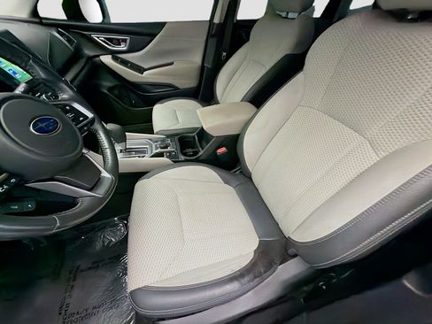 Used 2019 Subaru Forester Premium AWD/4WD image 11