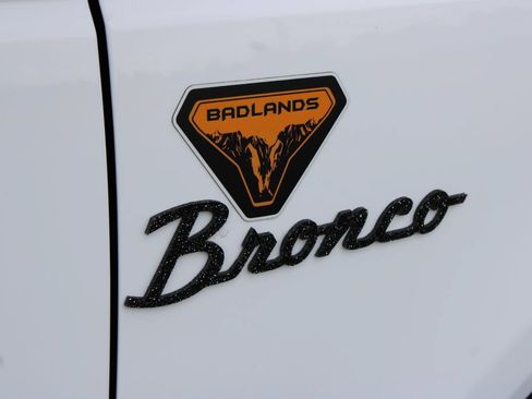 Used 2024 Ford Bronco Badlands AWD/4WD image 13