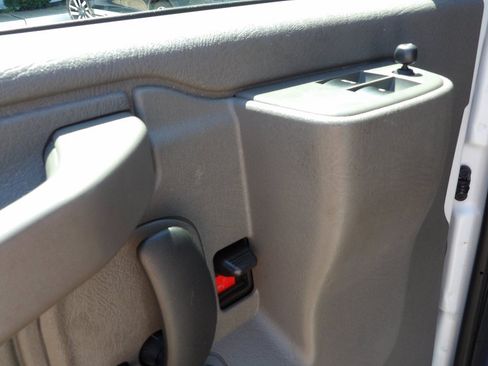 Used 2025 Chevrolet Express 2500 Extended w/ Driver Convenience Package RWD image 14