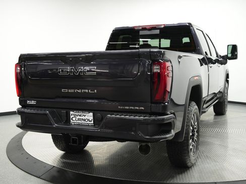 New 2026 GMC Sierra 2500 Denali Ultimate AWD/4WD image 10