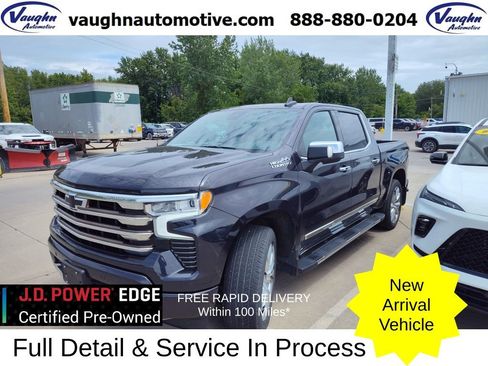 Used 2022 Chevrolet Silverado 1500 High Country w/ High Country Premium Package AWD/4WD image 1