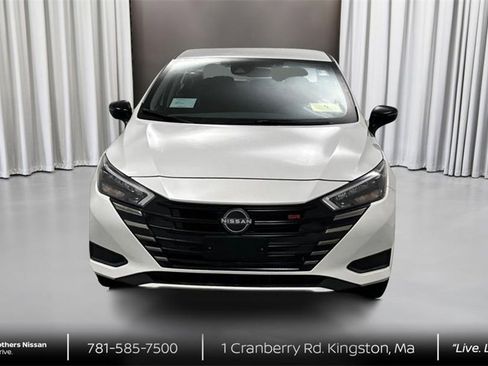 New 2025 Nissan Versa SR w/ Trunk Package image 2