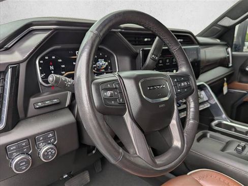 Used 2024 GMC Sierra 2500 Denali Ultimate AWD/4WD image 12