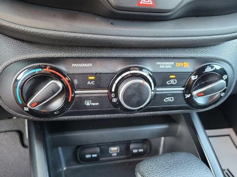 Used 2024 Kia Soul LX w/ Option Group 015 FWD image 23