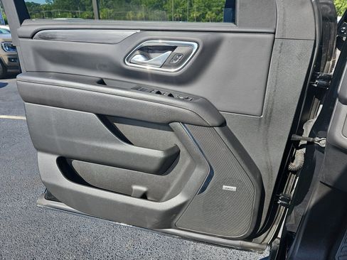 Used 2023 GMC Yukon SLT RWD image 32