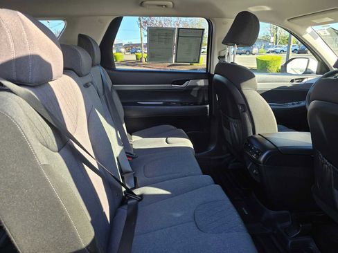 Used 2022 Hyundai Palisade SE image 13