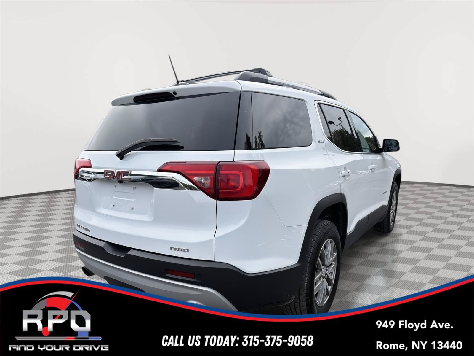 Used 2017 GMC Acadia SLE AWD/4WD image 3