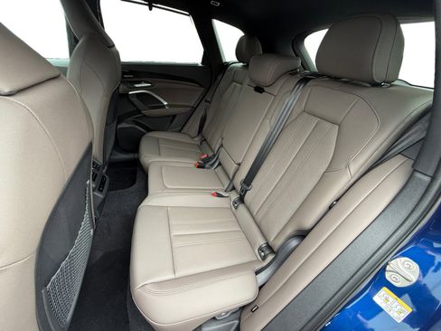New 2025 Audi Q5 Prestige image 16