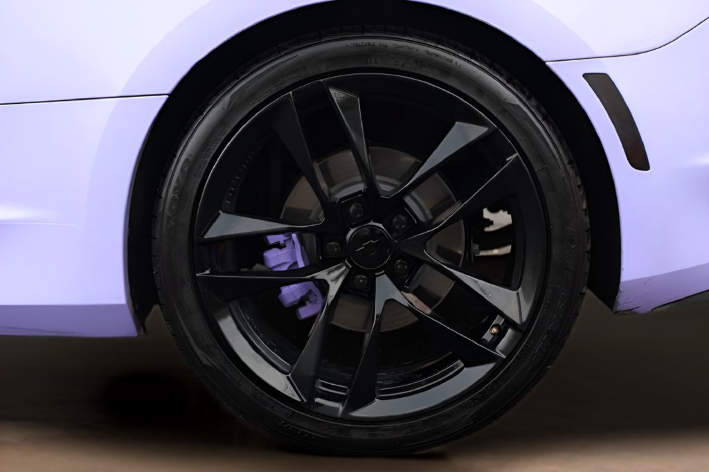 Used 2021 Chevrolet Camaro LT w/ RS Package RWD image 7