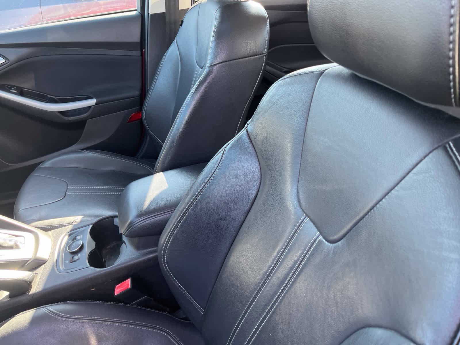 Used 2013 Ford Focus SE FWD image 26