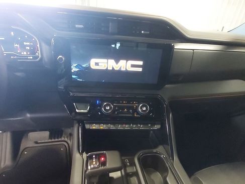 Used 2022 GMC Sierra 1500 AT4 w/ AT4 Premium Package AWD/4WD image 19