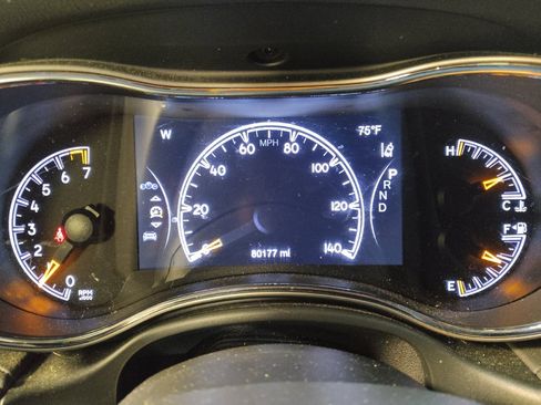 Used 2021 Jeep Grand Cherokee Overland AWD/4WD image 23