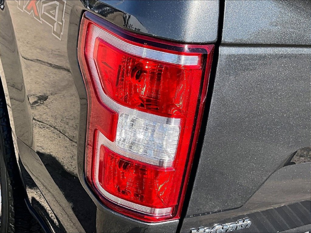 Used 2018 Ford F150 XLT w/ Equipment Group 302A Luxury AWD/4WD image 26