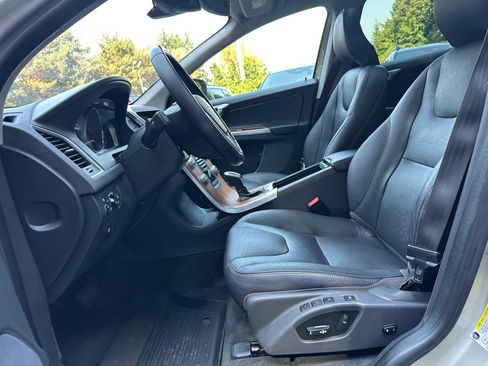 Used 2017 Volvo XC60 T6 Inscription w/ Preferred Option Package image 18