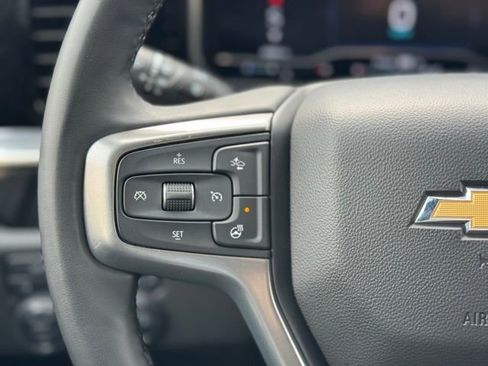 Certified 2025 Chevrolet Silverado 1500 LT AWD/4WD image 25