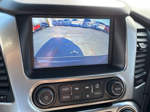 Used 2020 Chevrolet Suburban Premier image 15