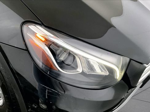 Certified 2018 Mercedes-Benz GLC 300 4MATIC image 27