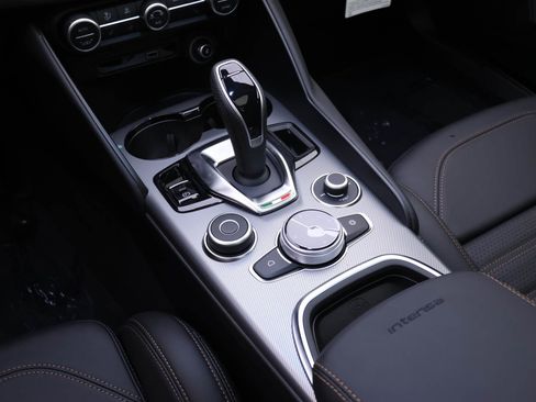New 2025 Alfa Romeo Giulia AWD image 13