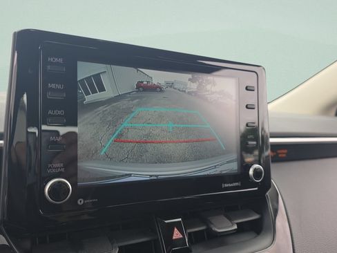 Used 2022 Toyota Corolla LE FWD image 17