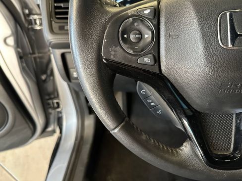 Used 2020 Honda HR-V Sport image 11