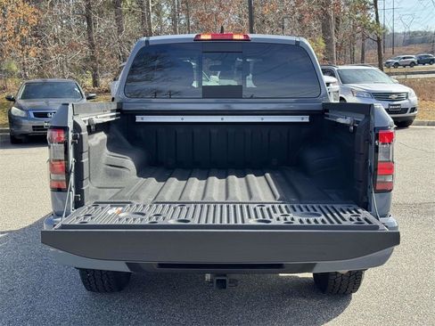 Used 2025 Nissan Frontier PRO-4X w/ Pro Convenience Package image 17