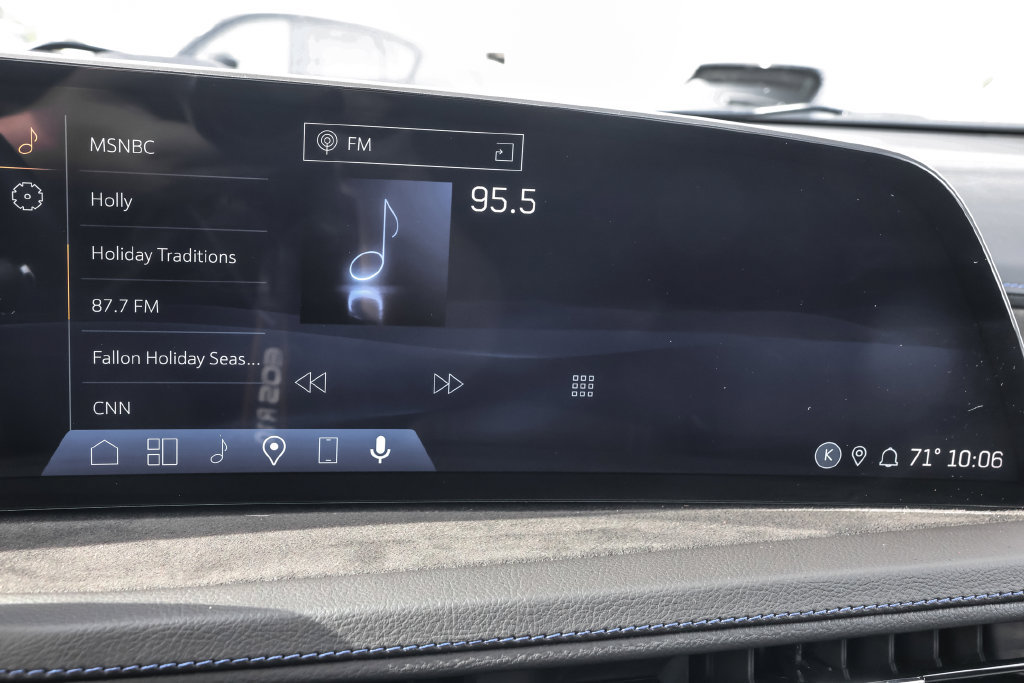 Used 2024 Cadillac XT4 Sport w/ Cold Weather Package AWD/4WD image 26