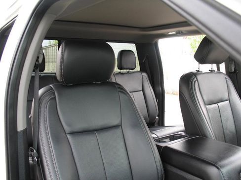 Used 2019 Ford F150 Lariat w/ Equipment Group 502A Luxury AWD/4WD image 22