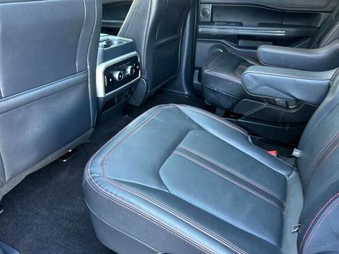 Used 2022 Ford Expedition Max Limited image 11