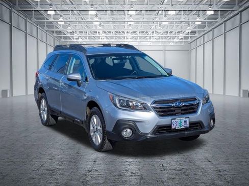 Used 2019 Subaru Outback 2.5i Premium image 7
