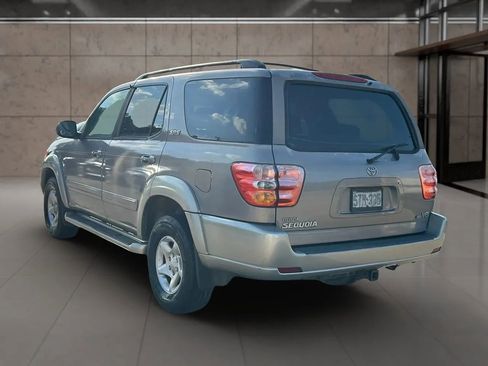 Used 2002 Toyota Sequoia SR5 RWD image 3