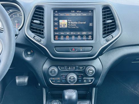 Used 2022 Jeep Cherokee Latitude Lux AWD/4WD image 18
