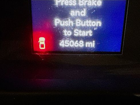 Used 2022 Jeep Gladiator Sport image 19