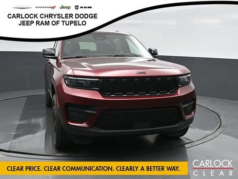 New 2025 Jeep Grand Cherokee Altitude image 5