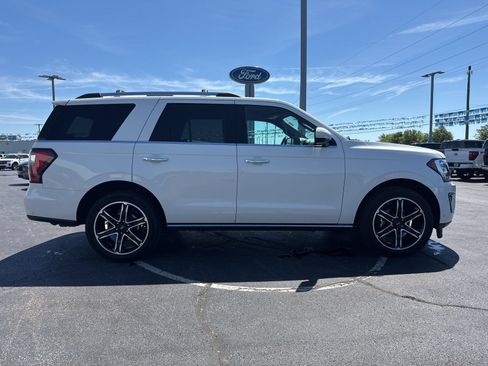 Used 2021 Ford Expedition Limited AWD/4WD image 10